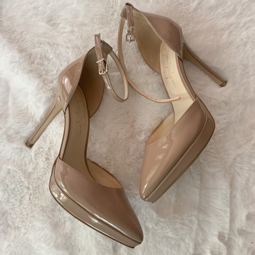 Jessica Simpson Nude Pump - Picture 3 of 7